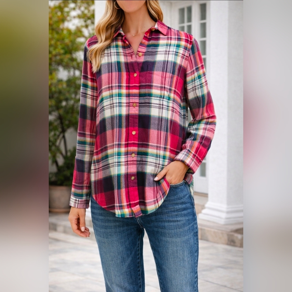 American Eagle Cozy Multicolor Plaid Button Front Top